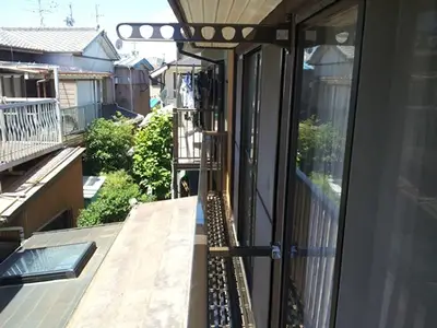 実用的なアルミ手摺で便利な住まいに