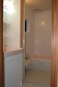 明るくきれいなユニットバス