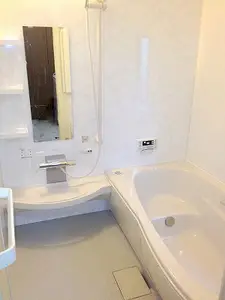 ゆったり広々、快適なバスタイムを
