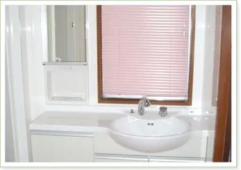 水ハネの心配なし！使いやすい洗面化粧台