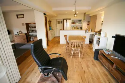 ベージュの絵の具