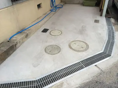 コンクリート打ち替え工事で安全な駐車場に