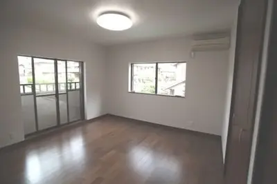 和室を洋室にガラリとイメージチェンジ