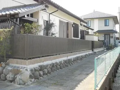 手入れが大変になった垣根の撤去工事