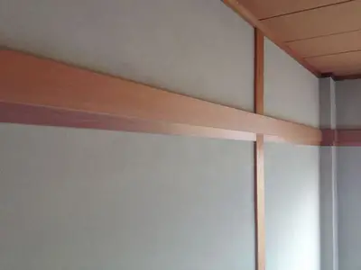 雨漏りでついた染みを綺麗に塗装♪