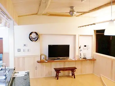 収納たっぷりのオープンキッチン