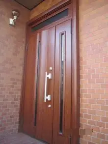 気分一新！玄関ドア交換