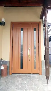 カバー工法で玄関ドア取替工事