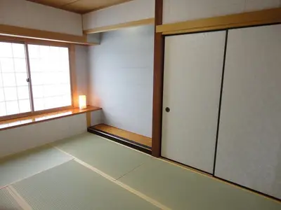 和室でありつつ洋室感漂う空間