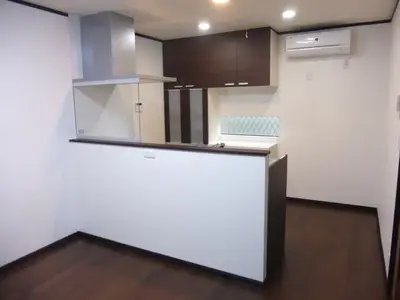 69.ダークブラウンのかっこいいキッチン！