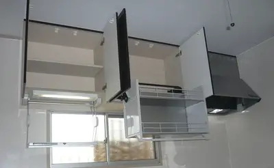 シックな印象のキッチン