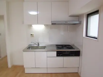 薄暗いイメージを明るい部屋にリフォームしました