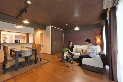 シックで落ち着いた色合いに〜ご夫婦二人のマンション全面改装