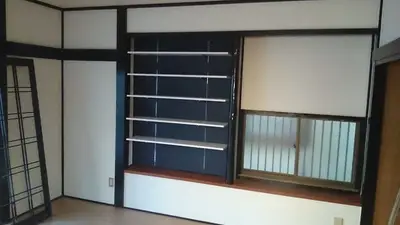 光と影を楽しむ家族の団らんスペース