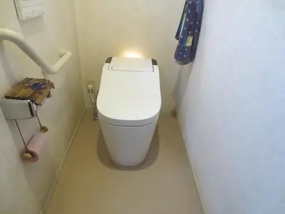 節水型トイレへのリフォームで広々トイレスペースへ