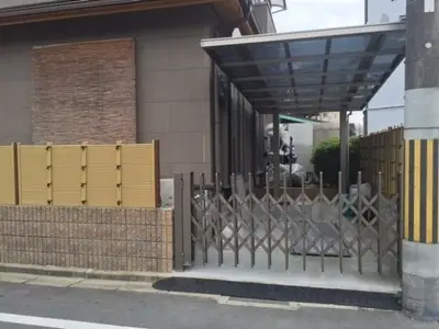 家族の成長に合せて車庫を増設