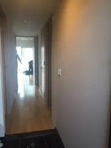 1面の壁に貼るだけでインテリアが劇的に変わる