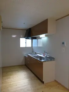 天然赤松フローリングと水回りリフォーム