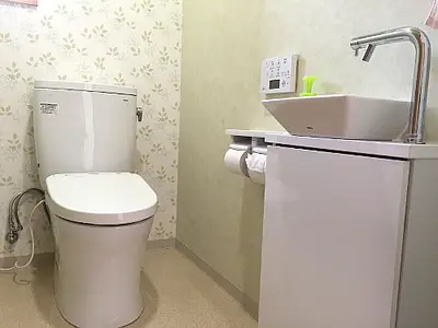 グリーンテイストの爽やかトイレ空間