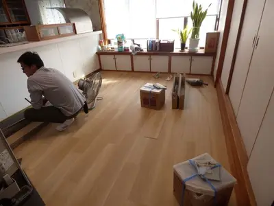 フロアタイル増張り工事