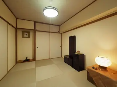 アンティーク調の家具が映える家に