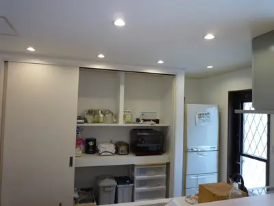 ユニット住宅にありがちな浴室の段差解消とキッチン収納の充実