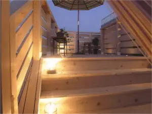 ウッドデッキにつながる室内外の動線