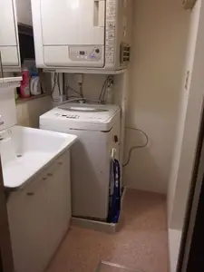 築20年の建売住宅の4軒中2軒が床下から漏水してました