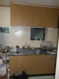 すっきりしたシステムキッチンへ