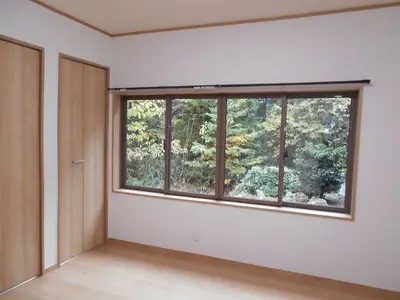 サッシ交換で庭の自然が眺められる窓に