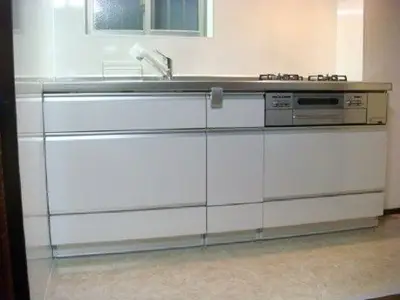 タイル貼り流し台から 最新システムキッチンヘ