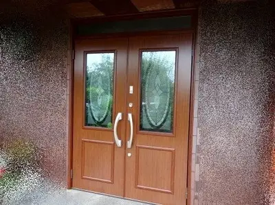 重厚感ある玄関へ･･1DAYリフォーム　玄関編