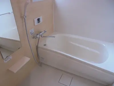 狭小バスをくつろぎの空間へ