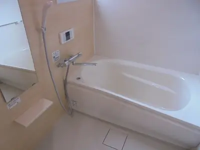 狭小バスをくつろぎの空間へ