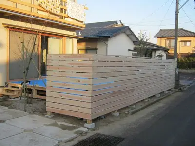 桧の香りに癒される外構工事