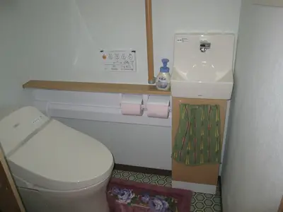 タンクレスですっきりトイレ