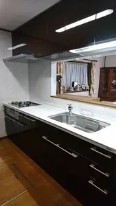 キッチン・食器棚・壁パネル