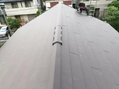 屋根かぶせ葺き