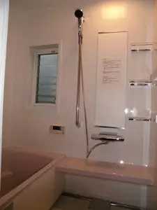 あったかく頑丈な浴室