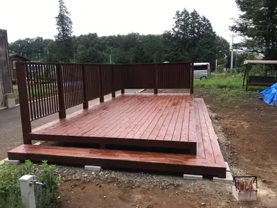 巨大ウッドデッキ