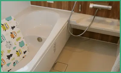 浴槽も広々、システムバスで快適！