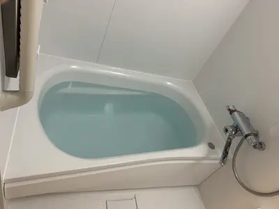 古いお風呂場や洗面台も弊社にお任せください!