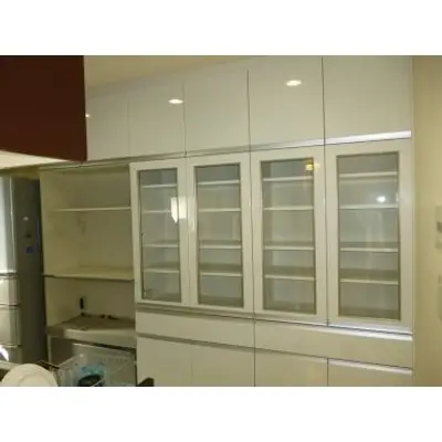 カップボードで収納充実のキッチンへ