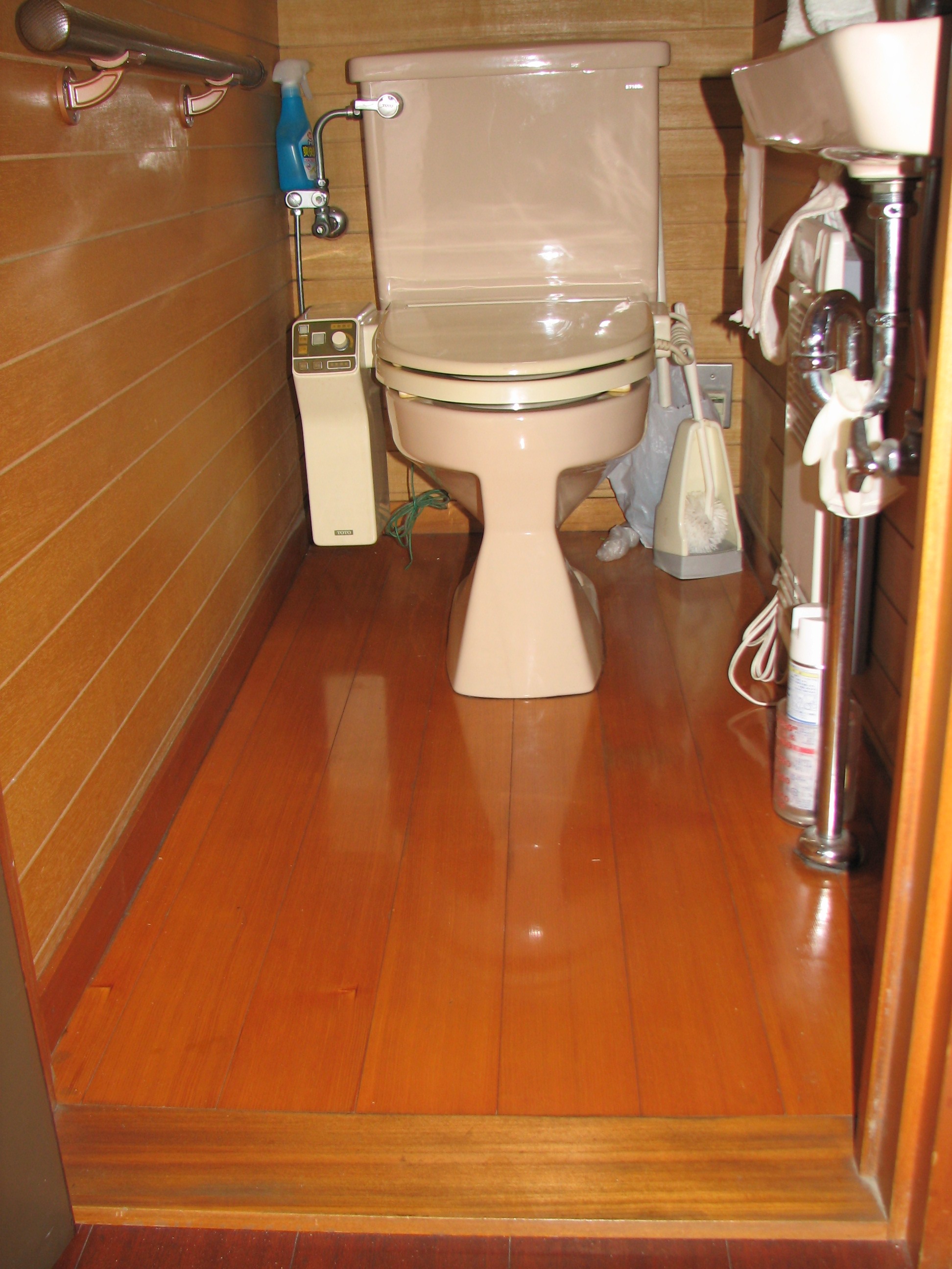 トイレ改修工事