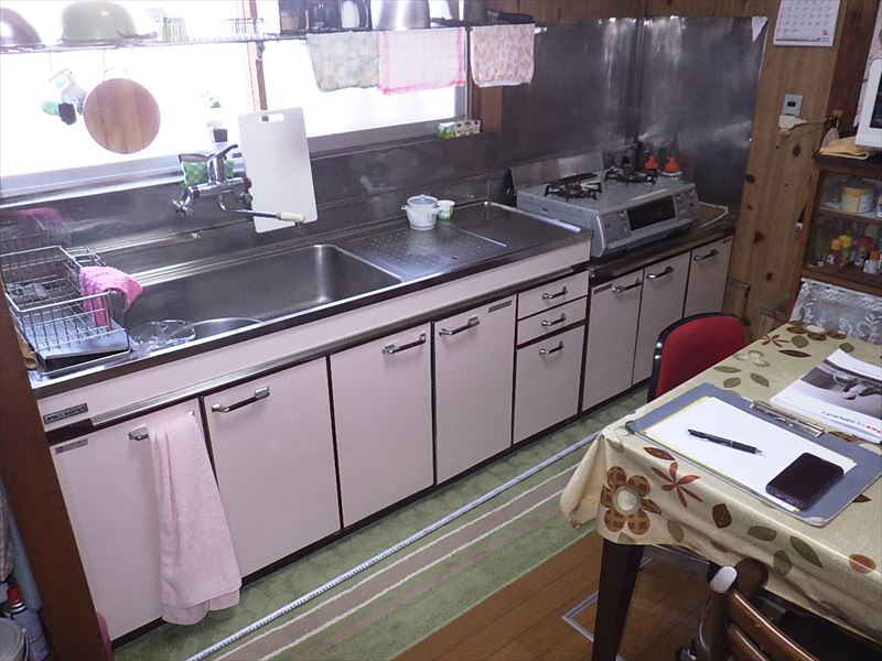 築４０年
キッチンリフォーム前です。