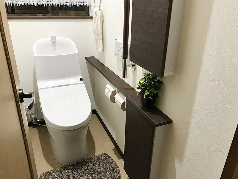 オトナかっこいいトイレへ