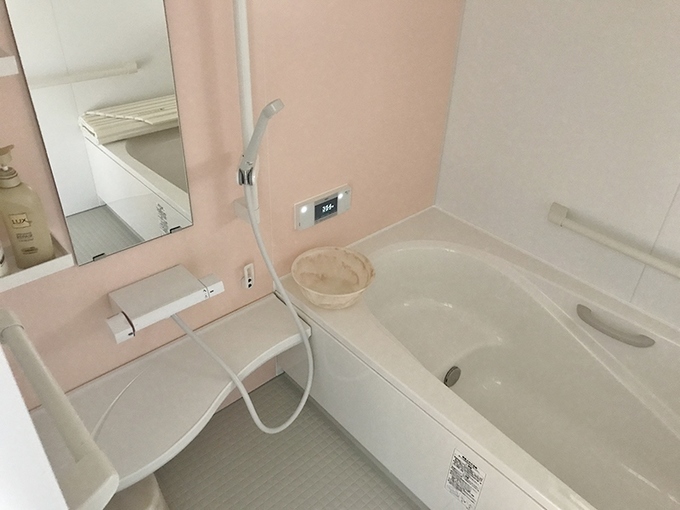 段差を解消し、使いやすい水廻りに