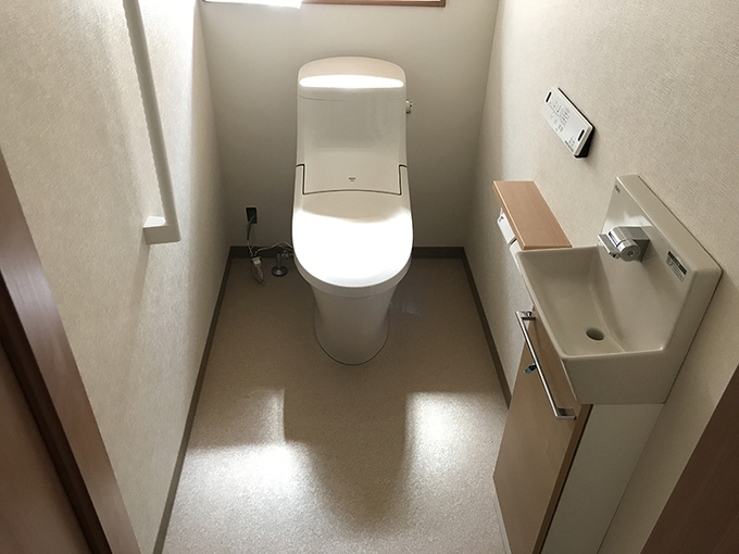段差を解消し、使いやすい水廻りに