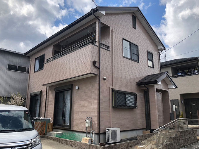 外壁塗装で落ち着いたお家に