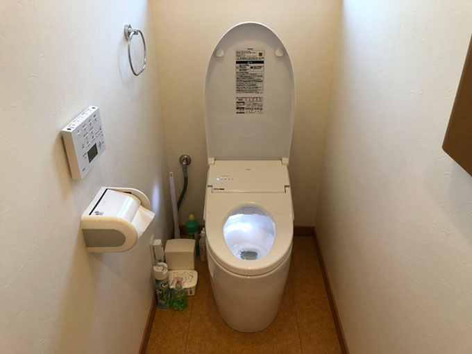 さくっと半日トイレ交換